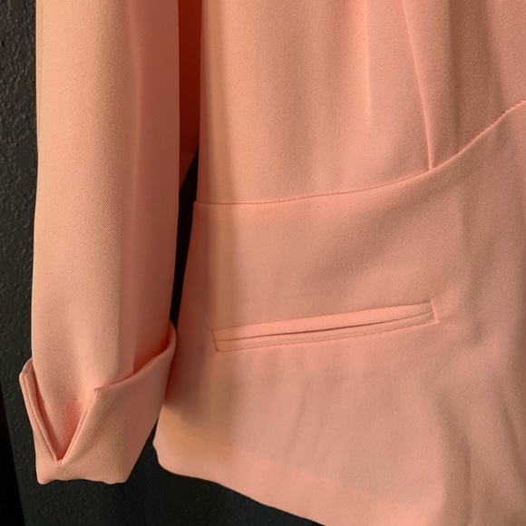 Pink skirt suit size 10 - Picture 8 of 8